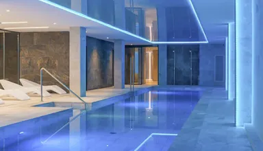 Piscine interieure