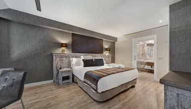 Duplex suite 