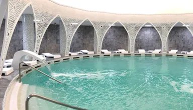 Thermes piscine mixte