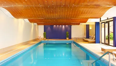 Piscine interieure