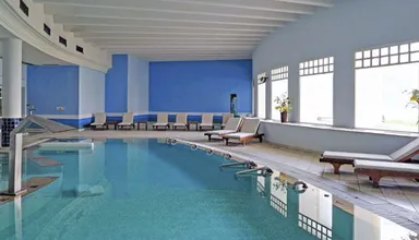 Piscine interieure