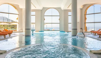 Piscine interieure chauffee