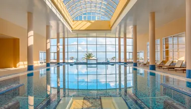 Piscine interieure centre thalasso