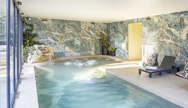 Piscine interieure