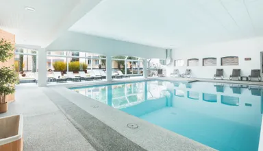 Piscine interieure