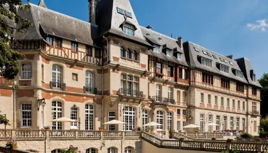 Chateau jeanne and the forest