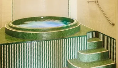  Jacuzzi