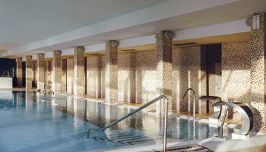 Piscine interieure