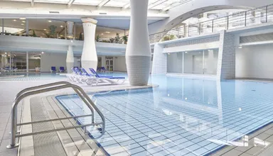 Piscine interieure