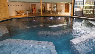 Piscine interieure