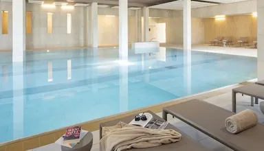  Piscine interieur 