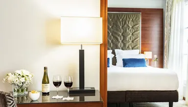 Junior suite executive