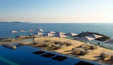 Piscine front de mer