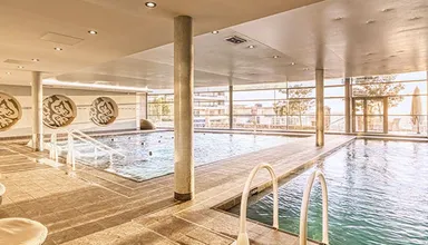 Piscine interieure