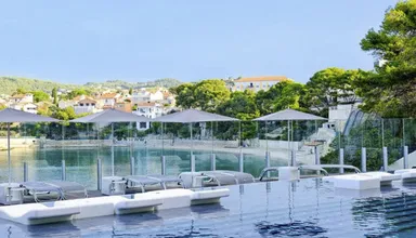 Piscine exterieure chauffee de mai a fin septembre