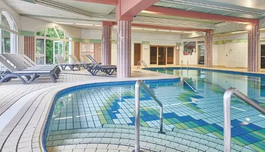 Piscine interieure
