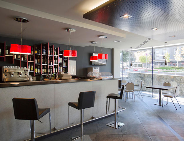 Inùu, Caldea & Hôtel Mola Park - Bar