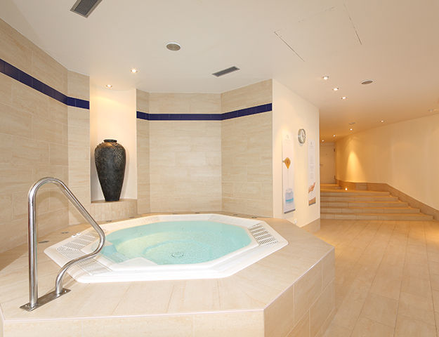 Royal Plaza Montreux & Spa - Bain a remous