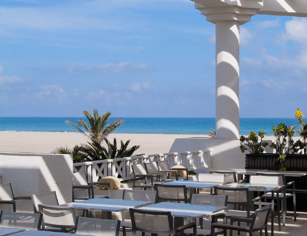 Radisson Blu Palace Resort & Thalasso Djerba - Terrasse restaurant ceramique