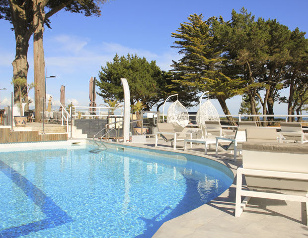 Hôtel le Diana et Spa Nuxe - Piscine exterieure