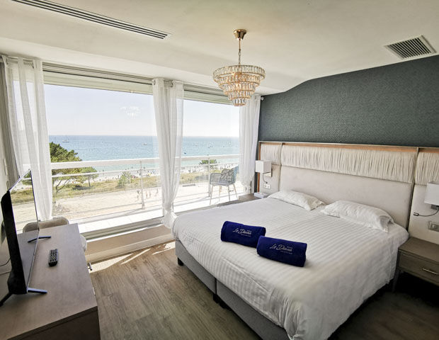 Hôtel le Diana et Spa Nuxe - Chambre superieure vue mer panoramique balcon
