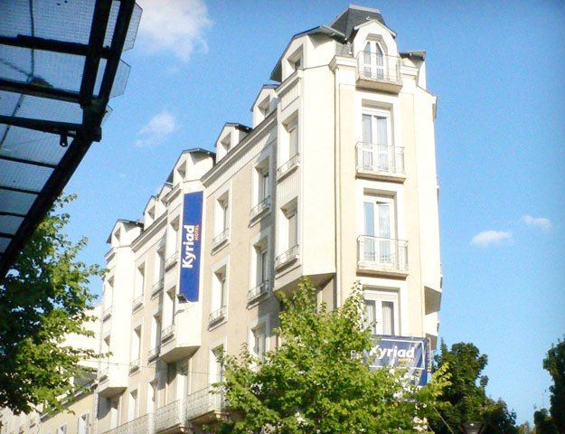 Kyriad Vichy Spa Cinq Mondes - Hotel