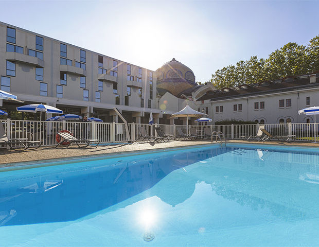 Hôtel Mercure Vichy Thermalia - Piscine exterieure