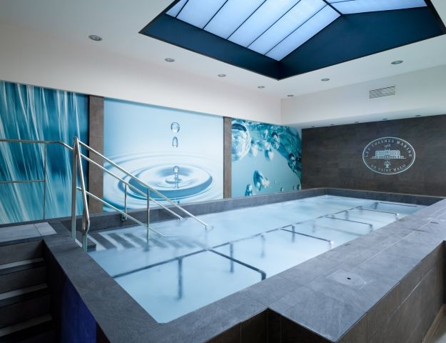 Le Nouveau Monde - Piscine de soins