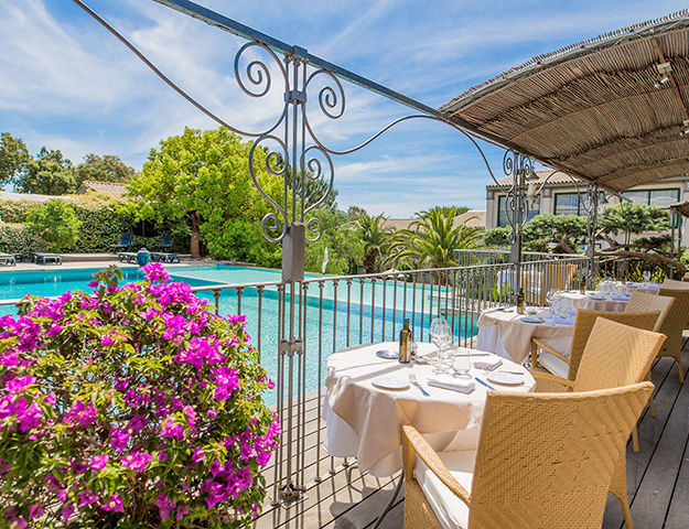 Le Roi Théodore - Terrasse du restaurant