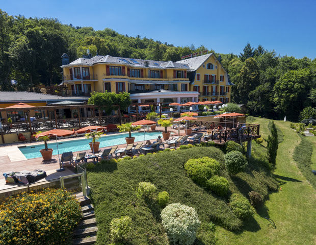 Hôtel les Trésoms, lake and Spa Resort - Piscine exterieure