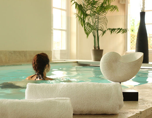 Massage PACA : tous nos séjours bien-être - Hôtel & Spa La Robéyère