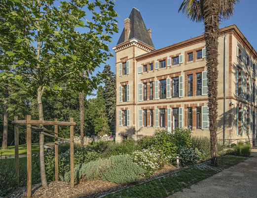 Chant des cigales et ensoleillement riment avec Languedoc Roussillon - Château de Fiac